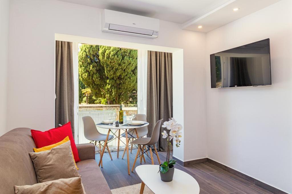 N&G New Apartment Stoja Beach Pula Exterior photo